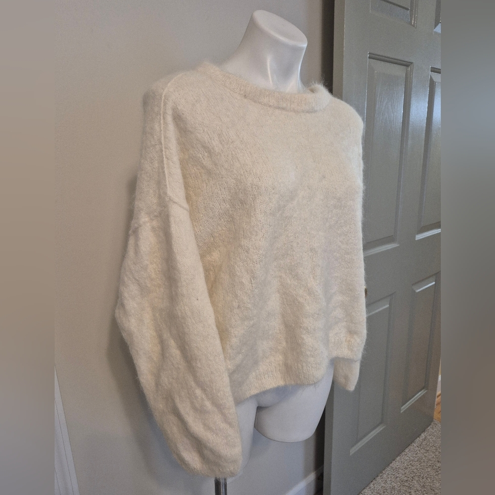 Free People Angelic Soft Alpaca Blend Ivory Pullover Crewneck Sweater(M) - Picture 4 of 10